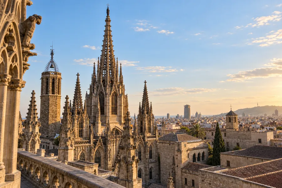 Kilátás a barcelonai katedrális tetőteraszáról